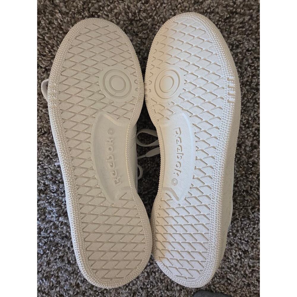 Reebok Club C White Leather Sneakers Classic Minimal Trainer Size 6.5 - Picture 3 of 5